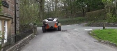 Το πιο εντυπωσιακό off road αυτοκίνητο που έχετε δει είναι αυτό! (βίντεο)